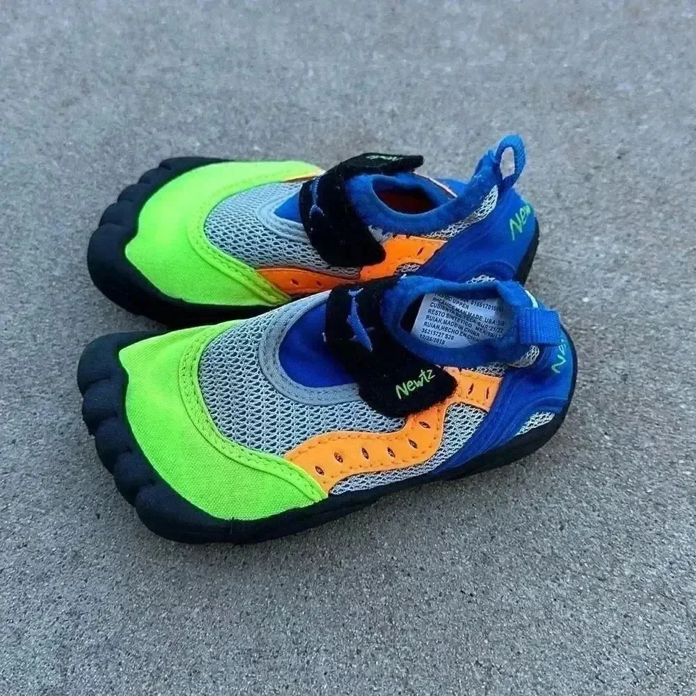 Newtz Kids Water Shoes Size 5/6
